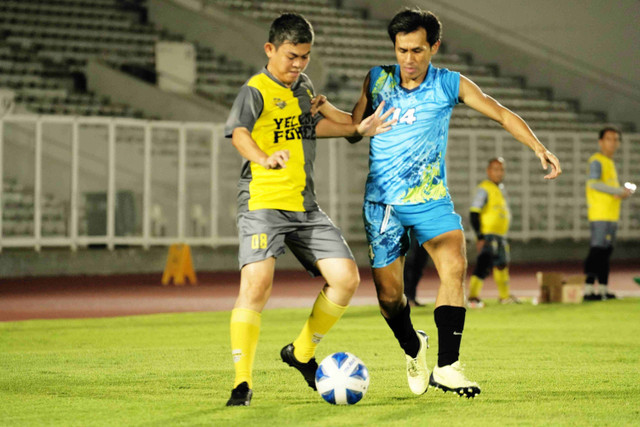 Duel sengit antara Yellow Force Universitas Indonesia dengan Internal Audit Pertamina di Stadion Madya, GBK, Jakarta. Pada Rabu malam (06/11)