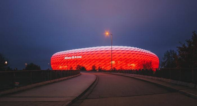 Stadion Termegah di Dunia. Foto Allianz Arena. Sumber: Unsplash/Herr Bohn