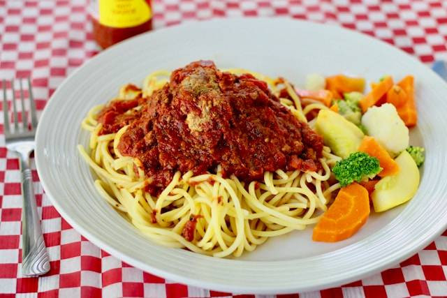 Ilustrasi kalori spaghetti bolognese. Foto: Unsplash/logan jeffrey