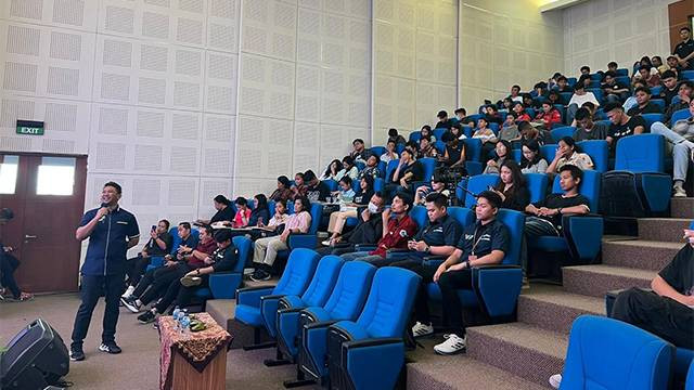 Seminar umum terkait pengelolaan dan pemanfaatan hilir migas berkelanjutan dan tepat sasaran yang digelar Pertamina Patra Niaga Regional Sulawesi di Universitas Sam Ratulangi, Manado.