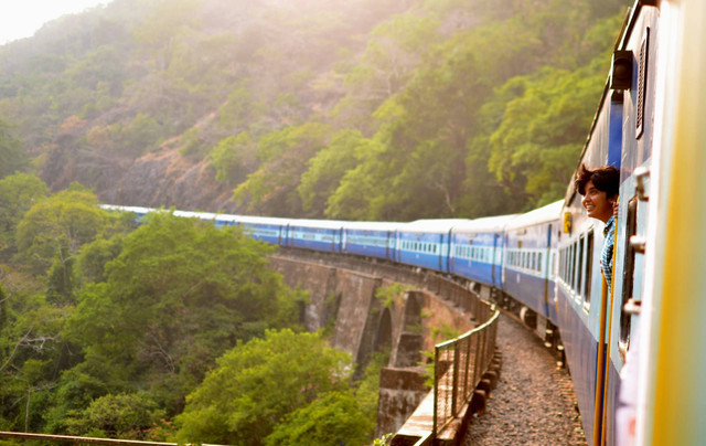 Kereta Serayu Berhenti di Stasiun Mana Saja? Foto hanya ilustrasi bukan tempat/gambar sebenarnya. Sumber foto: Unsplash-JK