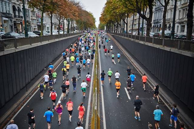 Jadwal Semarang 10K. Foto hanya ilustrasi bukan sebenarnya. Sumber: Unsplash/Mārtiņš Zemlickis