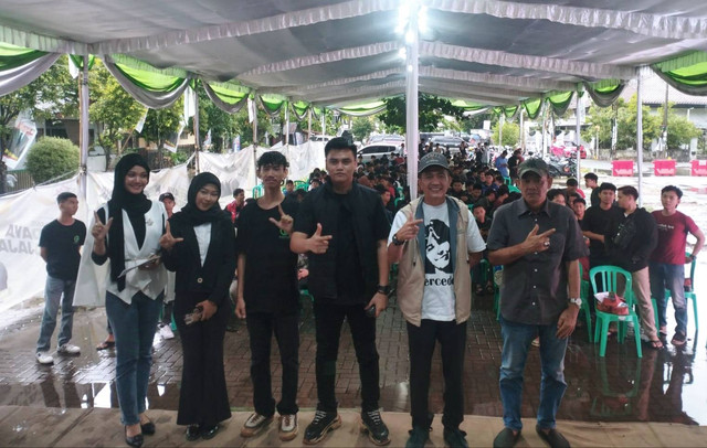 Calon Wali Kota Palembang, Ratu Dewa, saat membuka turnamen eSport. (ist)