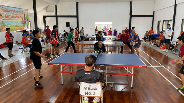 Margarana Cup 2024, para pemuda dari 12 Sub Banjar di lingkungan Banjar SDHD Kota Bekasi berpartisipasi dan berbaur dengan para senior. (Foto: I Putu Aditya)