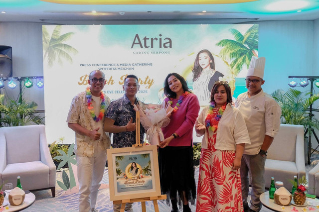 Rayakan semarak malam tahun baru di Atria Hotel & Residences Gading Serbong, Dita Meichan hadir sebagai bintang tamu utama. Foto: Atria Hotel & Residences Gading Serpong.