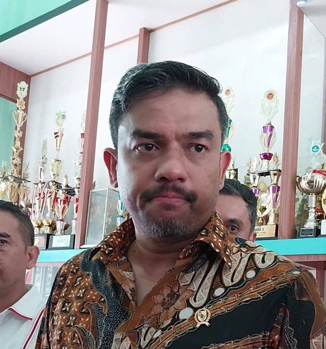 Menteri UMKM, Maman Abdurrahman, saat diwawancarai awak media. Foto: Alycia Tracy Nabila/Hi!Pontianak