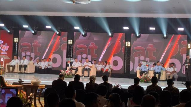 Debat Calon Gubernur dan Calon Wakil Gubernur Sulawesi Utara pada Pilkada Sulut 2024.