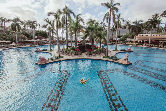 Kolam Renang Bandungan Semarang. Foto hanya ilustrasi, bukan tempat sebenarnya. Sumber: unsplash.com/Luke Bender.