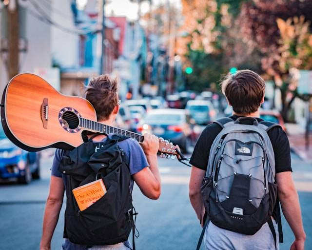 Itinerary Backpacker ke Solo. Foto Hanya Ilustrasi Bukan Tempat Sebenarnya. Sumber Foto: Unsplash.com/Austin Distel