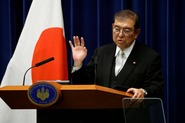 Perdana Menteri Jepang Shigeru Ishiba menghadiri konferensi pers di kantor perdana menteri di Tokyo, Jepang, Senin (11/11/2024). Foto: Kiyoshi Ota / POOL / AFP