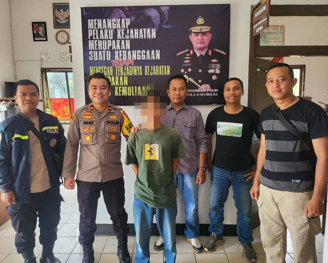 Polisi menangkap ayah tiri cabul di Ketapang. Foto: Dok. Polres Ketapang 