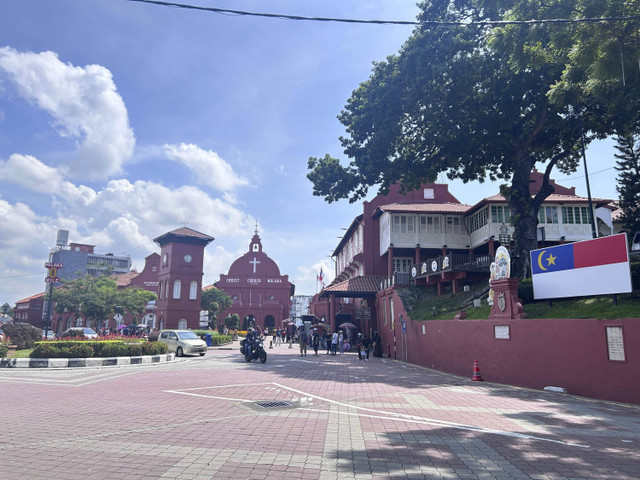 Setapak jalan dengan suasana heritage city Melaka. Foto: Hedi/kumparan