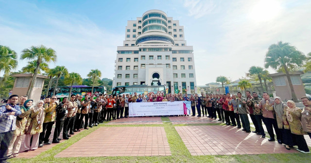 Benchmarking Pelatihan Kepemimpinan Nasional Tingkat II Angkatan XVII Puslatbang KHAN LAN RI ke Jabatan Pengkhidmatan Awam, Malaysia