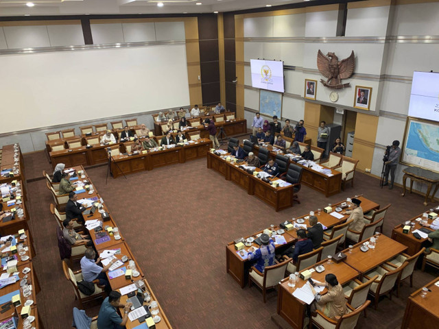 Suasana rapat kerja (Raker) Komisi I bersama Lemhannas di Kompleks Parlemen Senayan Jakarta, Rabu (13/11/2024). Foto: Luthfi Humam/kumparan