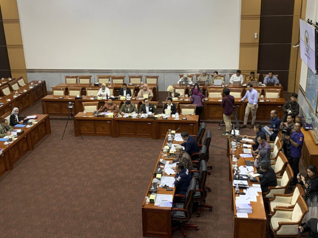 Suasana rapat kerja (Raker) Komisi I bersama Lemhannas di Kompleks Parlemen Senayan Jakarta, Rabu (13/11/2024). Foto: Luthfi Humam/kumparan