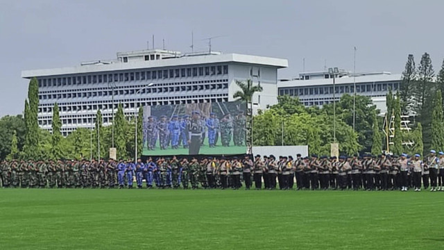 Suasana saat Apel Gelar Pasukan Penegakan Hukum Tahun 2024 di Lapangan Prima Mabes TNI, Jakarta Timur, Rabu (13/11/2024).  Foto: Rachmadi Rasyad/kumparan