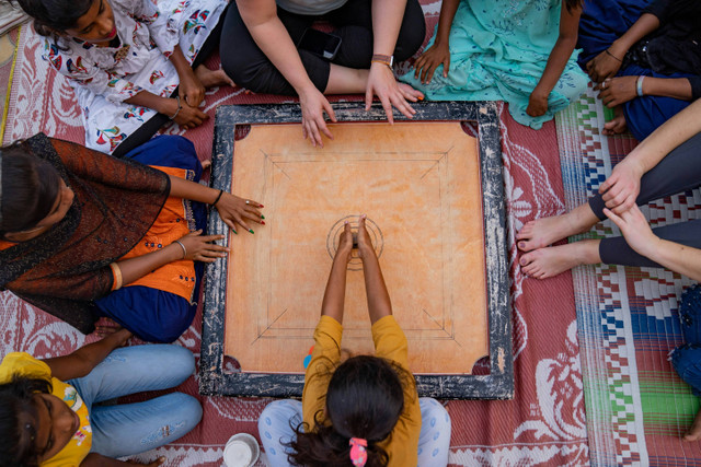 Ilustrasi tujuan kerja sama dalam bidang pendidikan antarnegara ASEAN, foto: unsplash/Shelby Murphy Figueroa