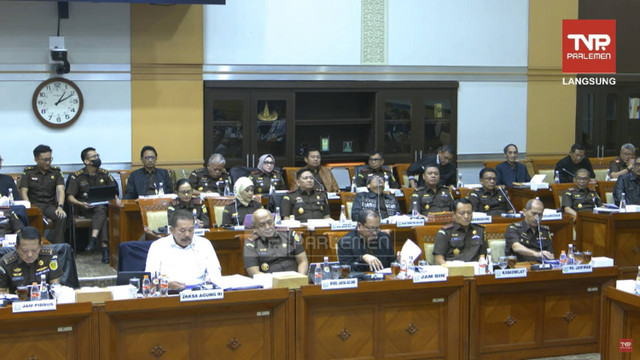 Rapat Komisi III DPR RI dengan Kejaksaan Agung RI, Rabu (13/11/2024). Foto: YouTube/ TVR Parlemen