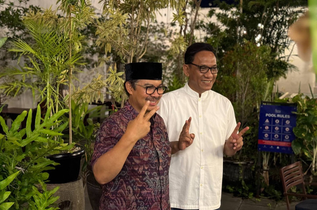 Hasto-Wawan sehari sebelum pelaksanaan Debat Pilwalkot, di Hotel Senapati Yogya, Kamis (7/11). Foto: ESP