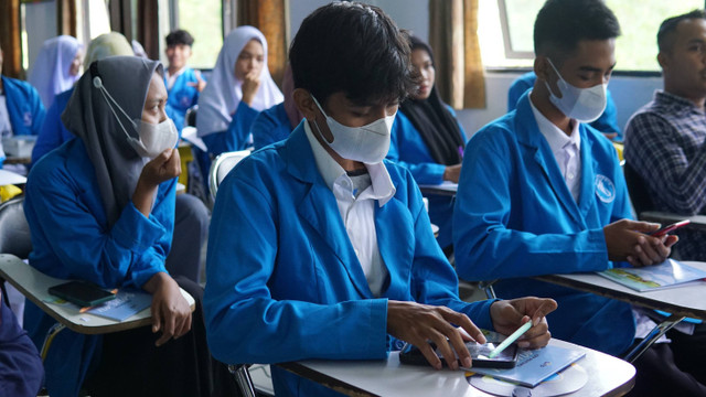 Mahasiswa yang sedang berada di kelas (foto: dokumentasi pribadi)