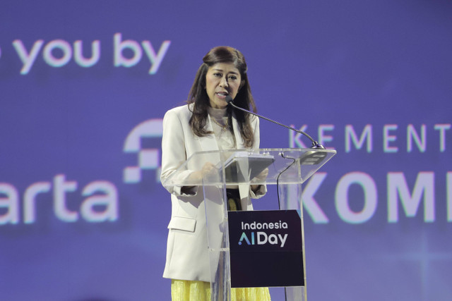 Menteri Komunikasi dan Digital, Meutya Hafid, berbicara pada acara Indonesia AI Day di Jakarta, Kamis (14/11/2024). Foto: Jamal Ramadhan/kumparan