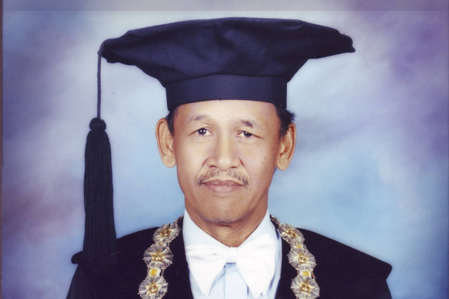 Rektor UGM periode 1998-2002 Prof Ichlasul Amal. Foto: Dok. UGM