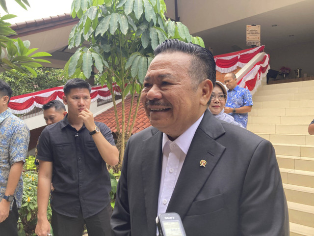 Wakil Menteri Koordinator Bidang Hukum, Hak Asasi Manusia, Imigrasi, dan Permasyarakatan Republik Indonesia Otto Hasibuan di Fakultas Hukum Universitas Indonesia, Depok, Kamis (14/11/2024). Foto: Alya Zahra/kumparan 