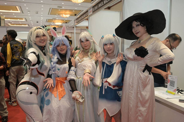 Para cosplayer yang memeriahkan acara wondrful Indonesia Comic Con 2024 di Jakarta ConventionCenter. Foto: Dok. BNI