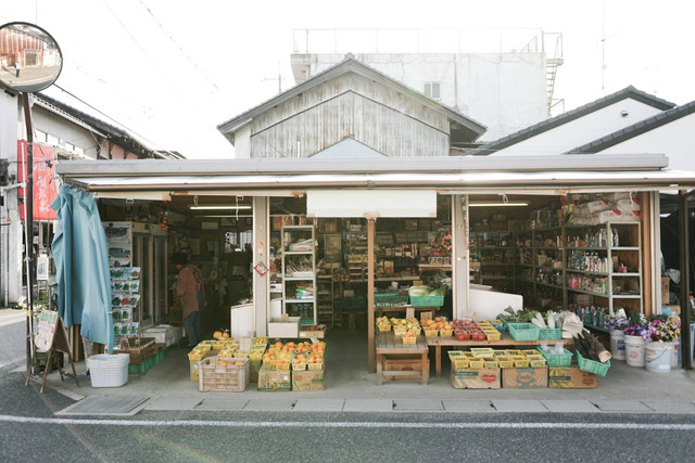 Ilustrasi warung sembako. Foto: Unsplash