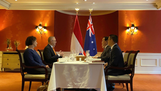 Presiden Prabowo Subianto menggelar pertemuan bilateral dengan Perdana Menteri (PM) Australia Anthony Albanese di Hotel Swissotel, Lima, Peru, Kamis (14/11/2024). Foto: Zamachsyari/kumparan