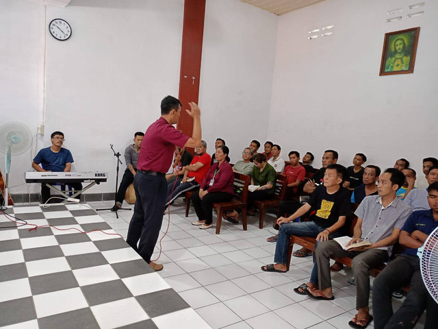 Tingkatkan pembinaan rohani WBP Nasrani Lapas Klaten adakan Kebaktian