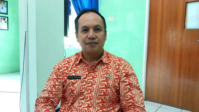 Direktur RSUD Sekadau, dr. Tanjung Harapan Tampubolon. Foto: Dina Mariana/Hi!Pontianak