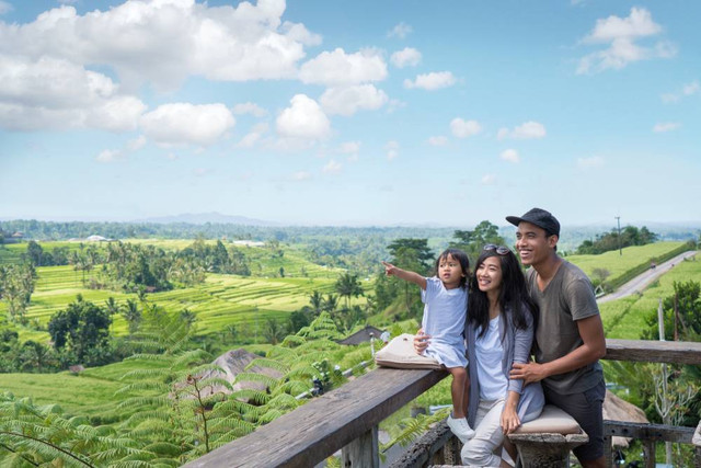  Ilustrasi lilburan keluarga di Bali. Foto: Shutterstock