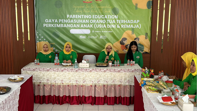 Dari Senam Pagi hingga Edukasi Parenting: DWP Rutan Gresik Pererat Kebersamaan (1)