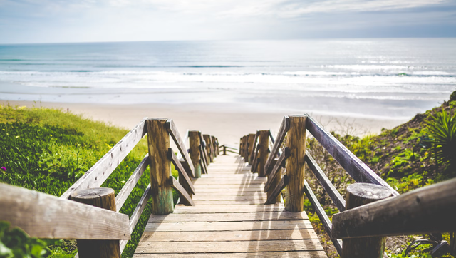 pantai kuyon trenggalek. Foto hanyalah ilustrasi, bukan tempat yang sebenarnya. Sumber: Unsplash/Khachik Simonian