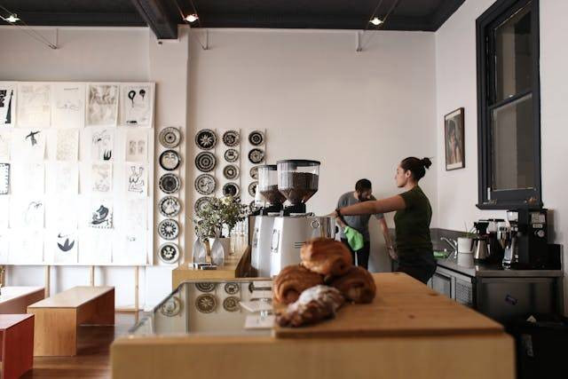 Simetri Coffee Roasters Bekasi, foto hanya ilustrasi, bukan tempat sebenarnya: Pexels/Rachel Claire