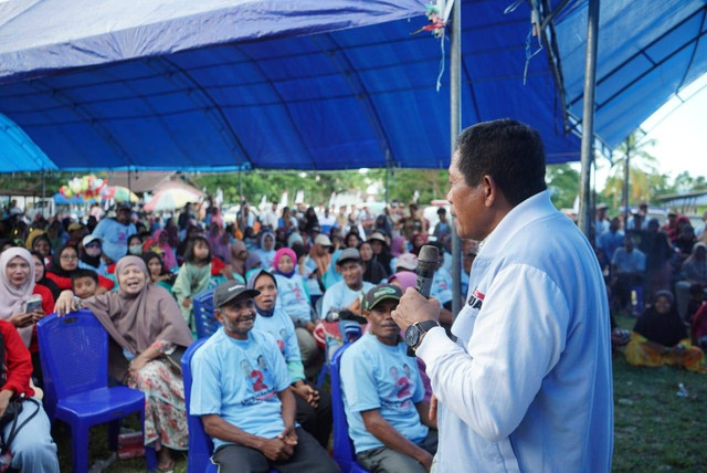 Kampanye di Muna Barat, Dukungan Mengalir Deras dari Emak-emak Untuk ASR-Hugua