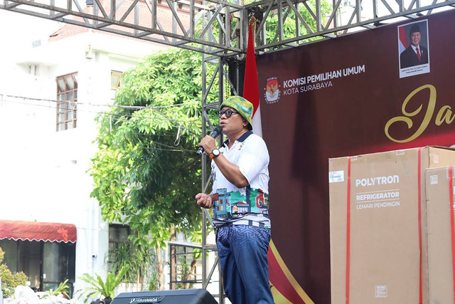 Ketua KPU Surabaya, Soeprayitno.