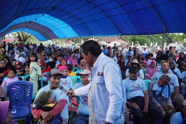 Kampanye di Muna Barat, Hugua Sebut Akan Siapkan Lapangan Kerja Seluas-luasnya