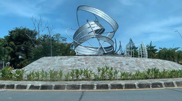 Tugu Nuvasa Bay sebagai salah satu ikon di daerah Nongsa, Kota Batam (Dokumen Pribadi)