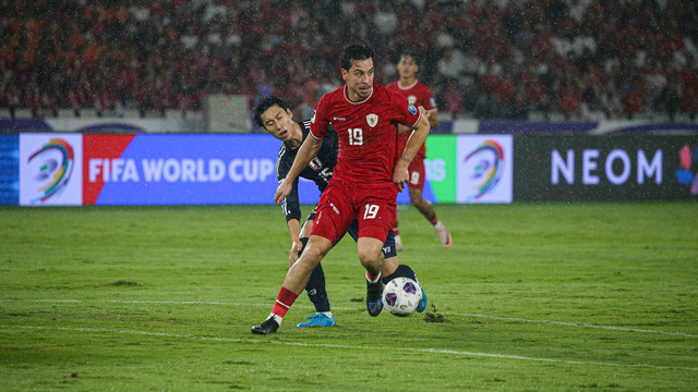 Pemain Indonesia Thom Haye di Stadion Gelora Bung Karno (GBK), Senayan, Jakarta, Jumat (15/11). Foto: Aditia Noviansyah/kumparan