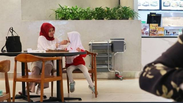 Cinta seorang ibu kepada anaknya. Foto: Shutterstock