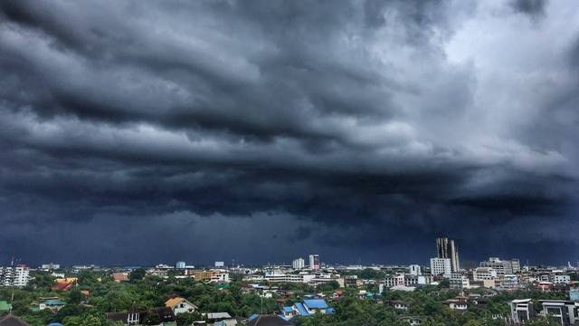 Ilustrasi badai. Foto: I am sandglass/Shutterstock