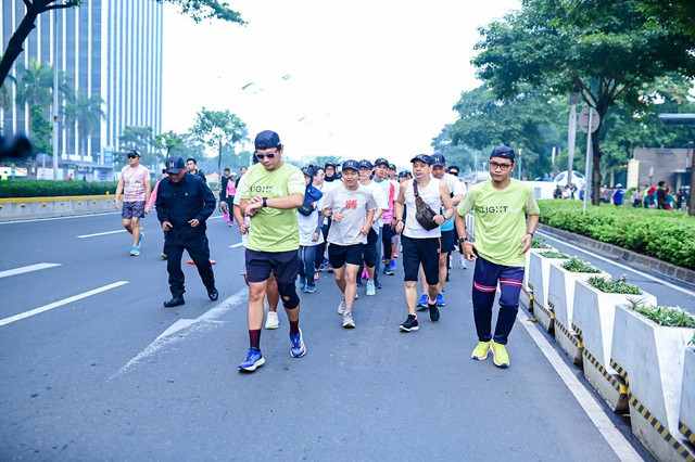 Lebih dari 150 orang ayah berpartisipasi dalam LIGHTrun 2k24, yang menandakan komitmen untuk menjalani hidup yang lebih sehat demi masa depan keluarga yang lebih baik. Foto: dok. LIGHThouse