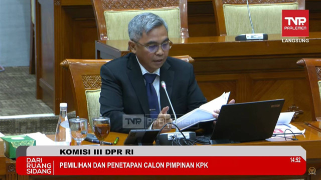 Irjen Kementan Setyo Budianto mengikuti rapat pemilihan dan penetapan Capim KPK di Komisi III DPR, Senin (18/11/2024). Foto: Youtube/Komisi III DPR RI Channel