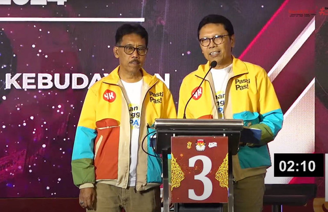 Pasangan Calon Nomor Urut 3 Pilwalkot Kota Yogya, Afnan Hadikusumo dan Singgih Rahardjo dalam debat kedua Pilkada Yogyakarta 2024, Sabtu (16/11). Foto: YouTube/KPU Kota Jogja