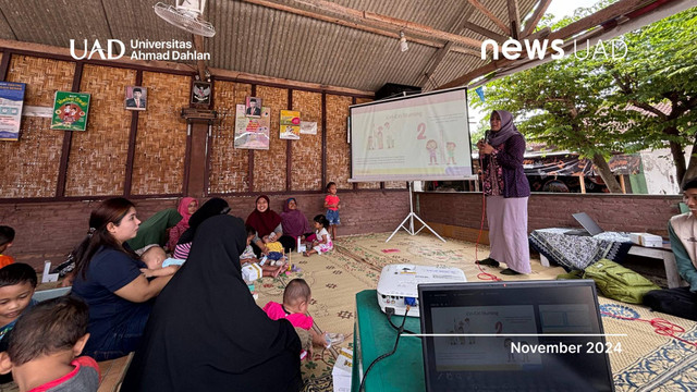 Mahasiswa KKN Universitas Ahmad Dahlan (UAD) adakan penyuluhan stunting di Gedongkiwo Yogyakarta (Dok. KKN UAD)