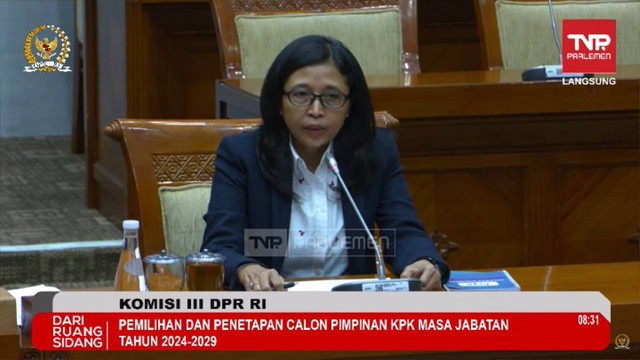 Capim KPK Ida Budhiati menjalani fit and proper test di Ruang Rapat Komisi III DPR RI, Senayan, Jakarta, Selasa (19/11/2024). Foto: Youtube/Komisi III DPR RI Channel