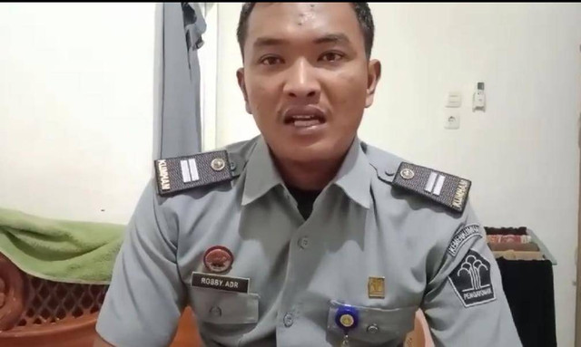 Sipir Lapas di Tanjung Raja, Ogan Ilir, Sumsel Robby Ardiyansyah saat mengeluarkan pernyataan lewat video, Foto : IstimewaIstimewa