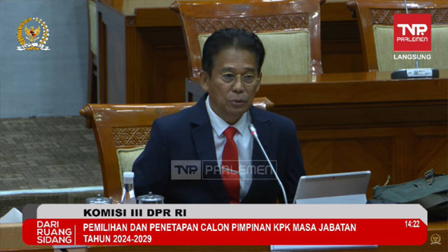 Capim KPK Johanis Tanak menjalani fit and proper test di Ruang Rapat Komisi III DPR RI, Senayan, Jakarta, Selasa (19/11/2024). Foto: Youtube/Komisi III DPR RI Channel